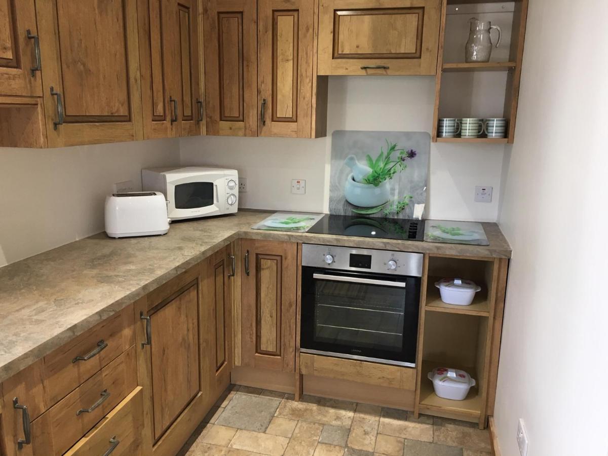 Skye Getaways Self Catering Accommodation Данвеган Экстерьер фото