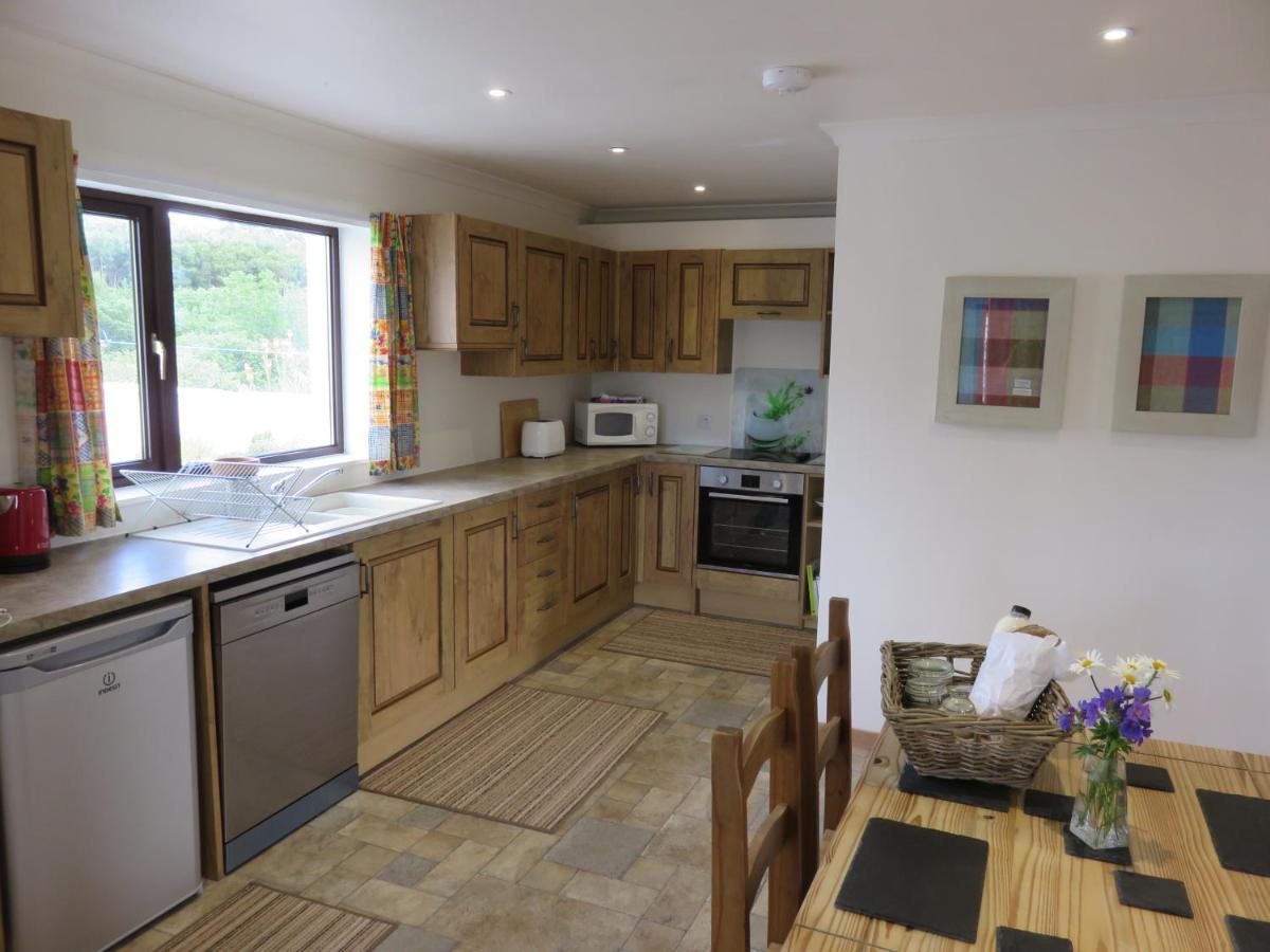 Skye Getaways Self Catering Accommodation Данвеган Экстерьер фото