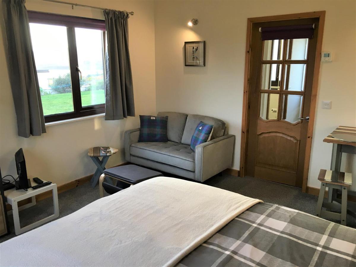 Skye Getaways Self Catering Accommodation Данвеган Экстерьер фото