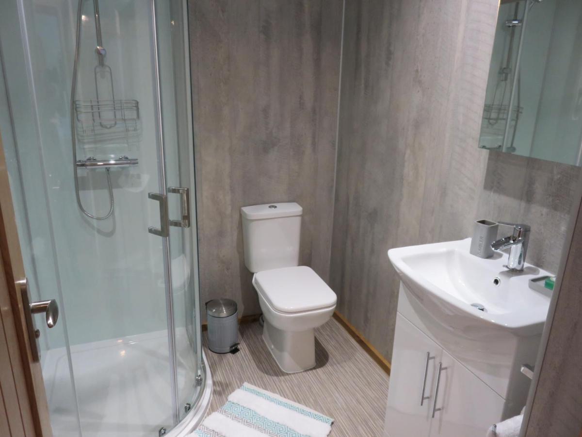 Skye Getaways Self Catering Accommodation Данвеган Экстерьер фото
